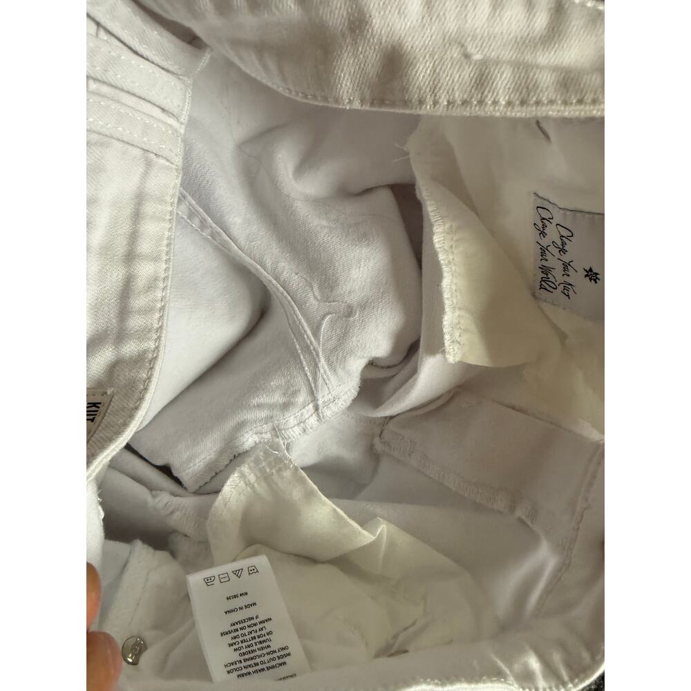 Kut from the Kloth White Catherine Boyfriend Jean Distressed Sz 4 Casual Denim - Picture 12 of 16